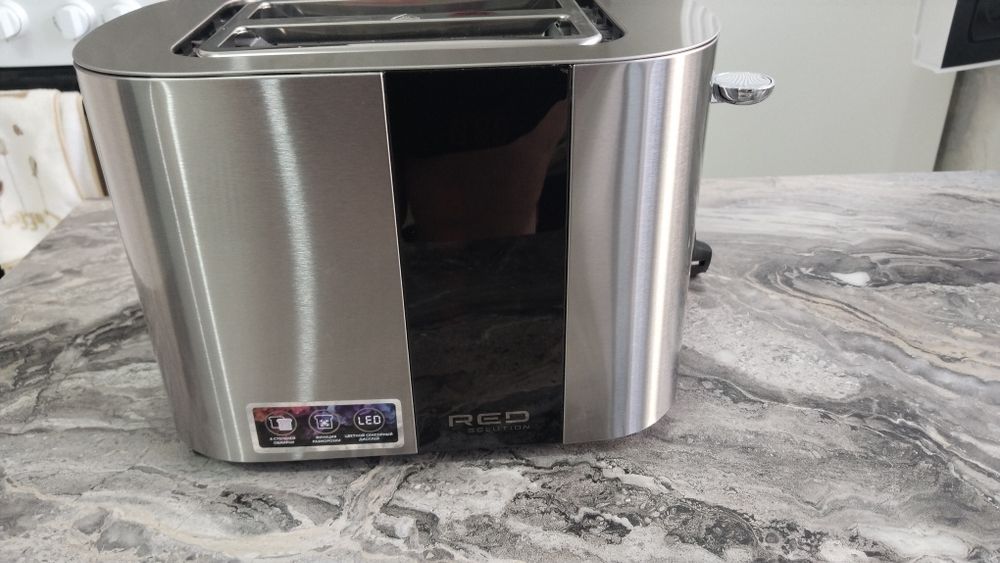 Продам недорого тостер.