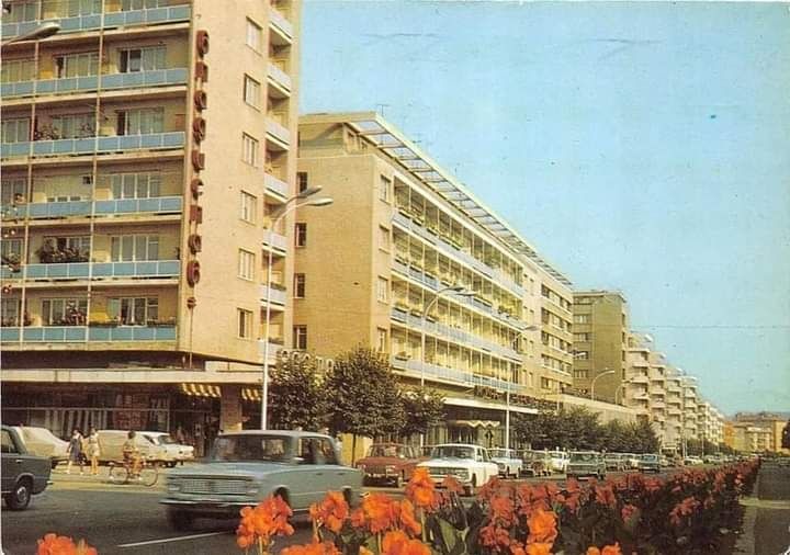 Дава се под наем Четиристаен апартамент в Варна, Център - 96 кв.м за 586.5 € - Снимка #11