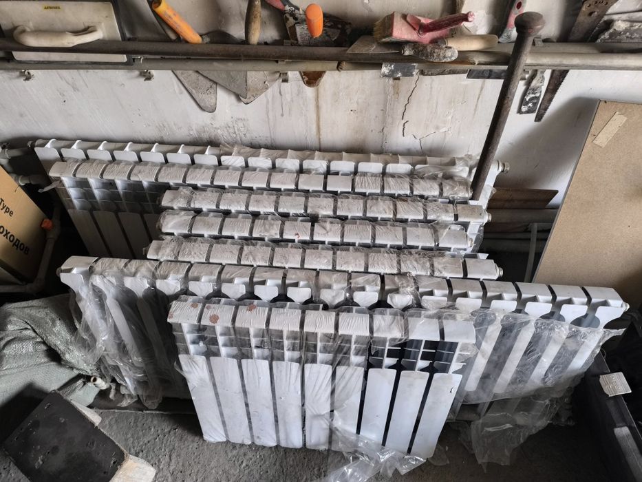 Батарея би метал