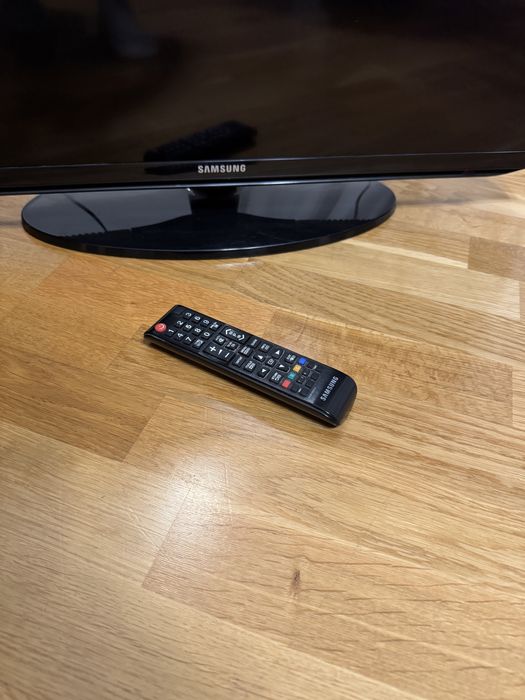 Televizor SAMSUNG 81cm FullHD