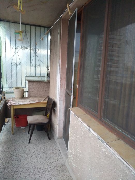 Дава се под наем Едностаен апартамент в Пазарджик, Център - 33 кв.м за 163.2 € - Снимка #1