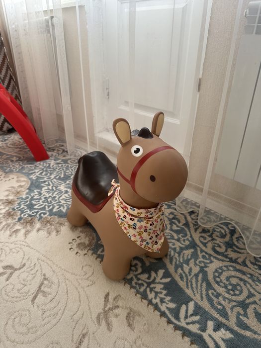 Продам прыгунок детский