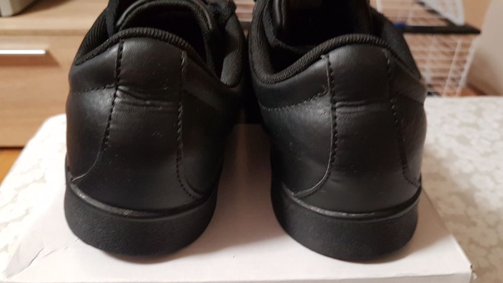 Оригинални маратонки Adidas ест. кожа