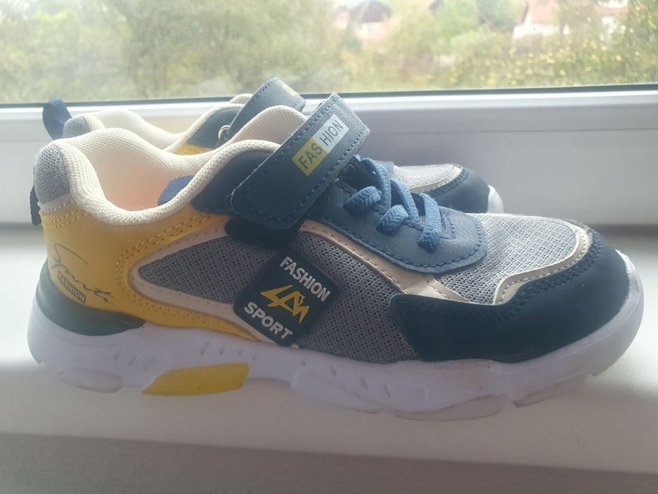 Pantofi sport baieti marime 36
