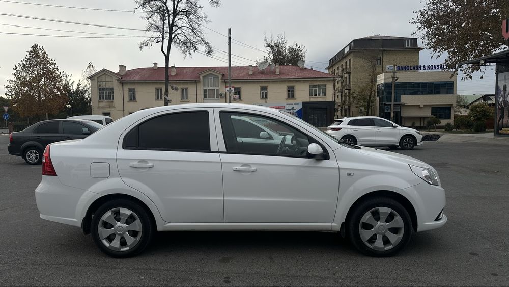 Nexia 3 euro sotiladi