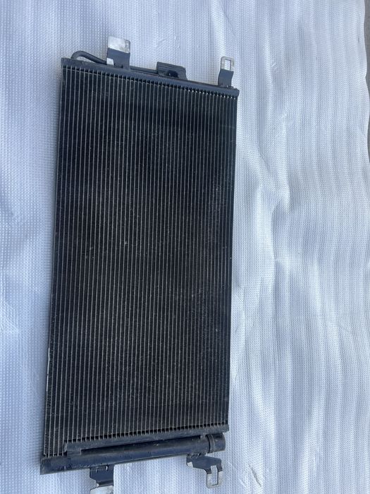 Radiator clima BENTLEY BENTAYGA 80A816411N