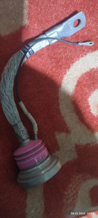 Продам теристор Т15-250 для силовых установок постоянног и переменного