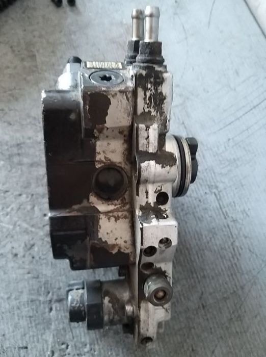 Pompa inalte presiune 2.2 dci 646985 mercedes sprinter 906 c-class w203 clk c209