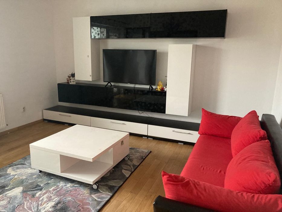 Închiriez apartament 3 camere