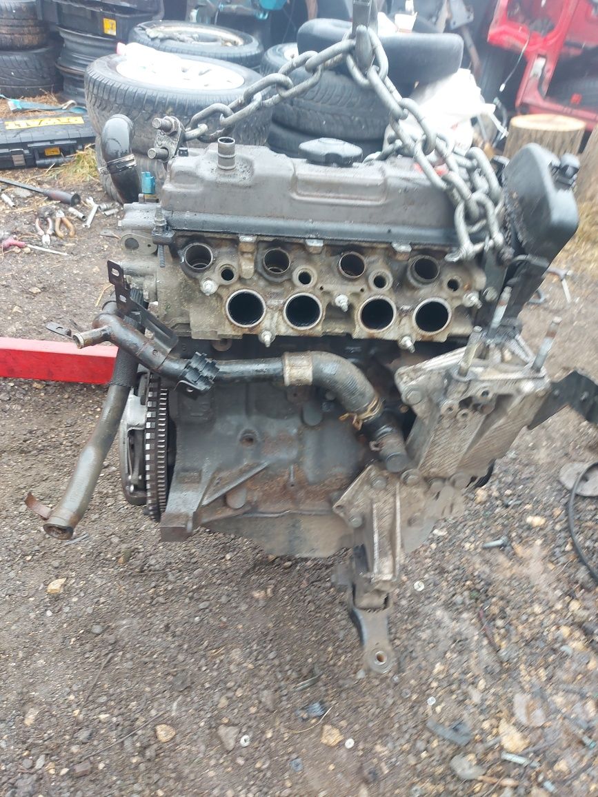 Двигател за Citroen Xsara Picasso 1.6 i