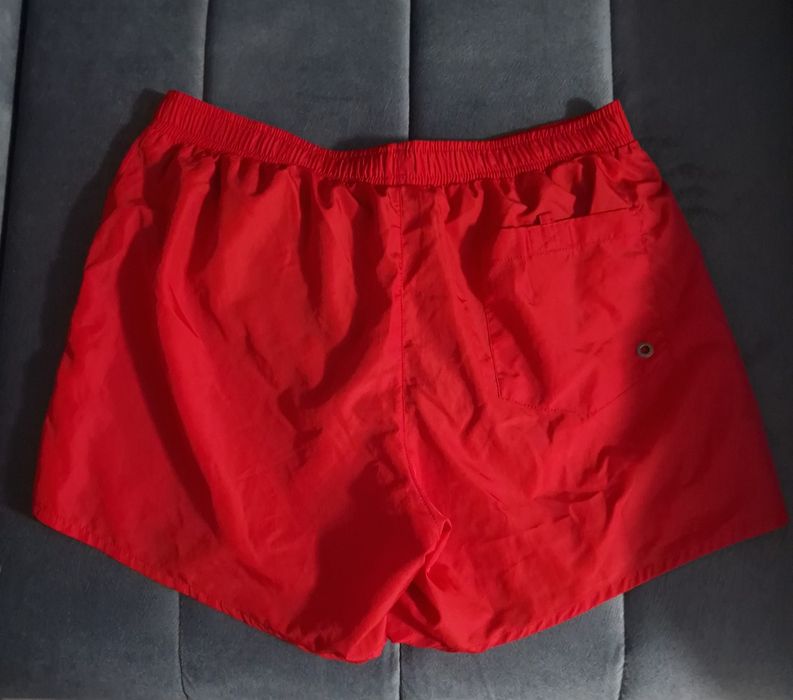 Pantaloni scurti (short) pt baie!