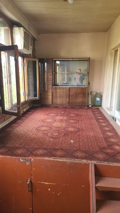 Сдаётся 3)4)4эт.домаСергели Спутник 15кв..350у.е .кв обставлена