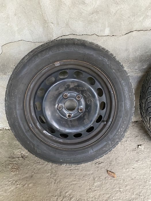 Vand jante de tabla cu tot cu anvelope de iarna pe 16
