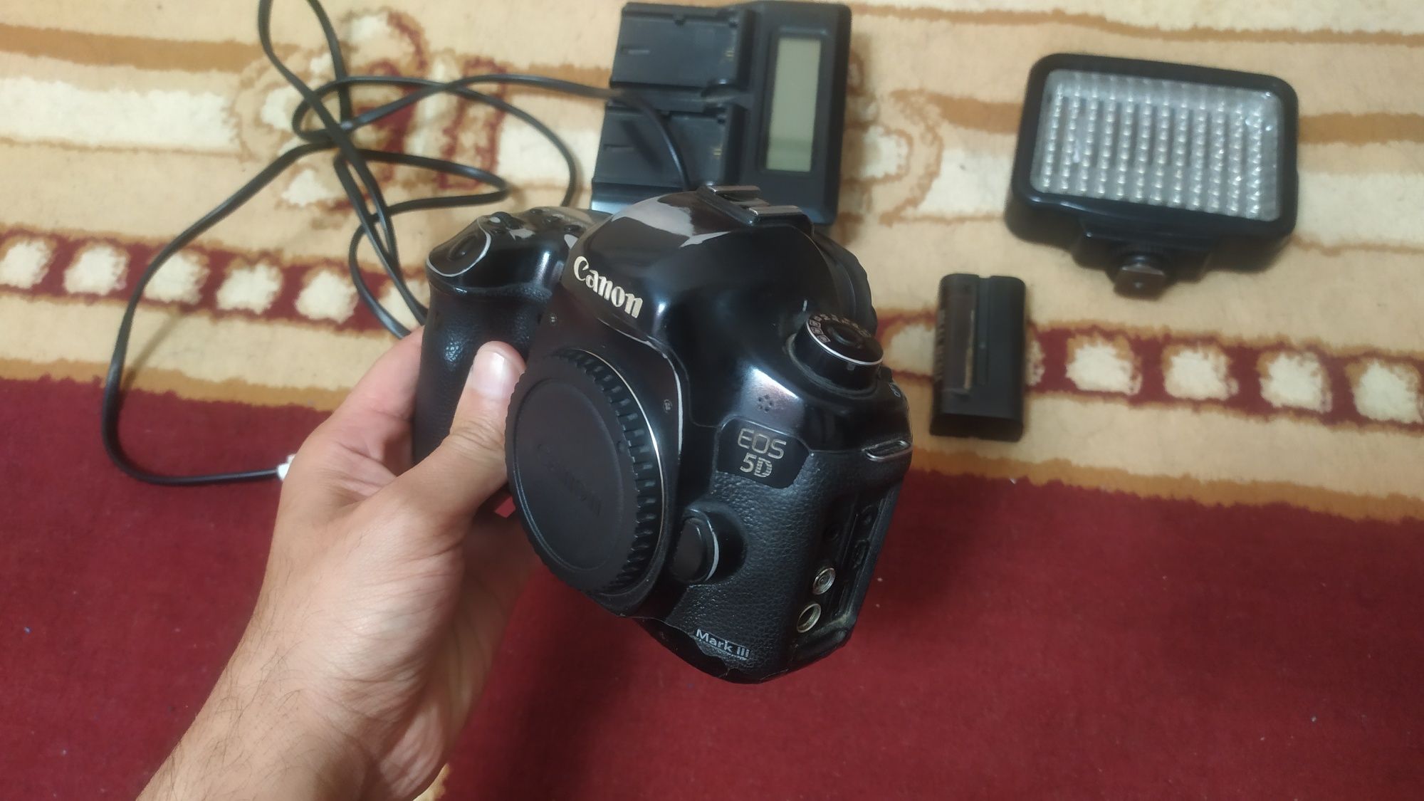Canon 5d mark 3 sotiladi