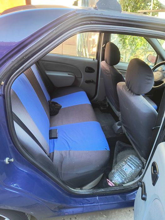 Se oferă spre vânzare Dacia Logan an 2006, motor 1.4 benzina