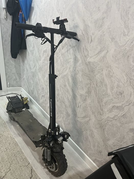 Продам электросамокат