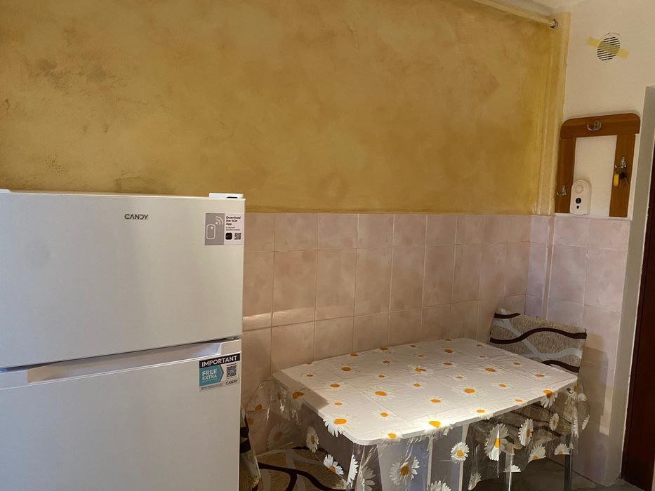 Închiriez garsonieră în Tiglina la A-uri 1300 Ron