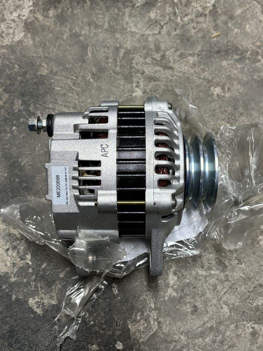 Генератор Паджеро 2  2.8D Л200.   4M40