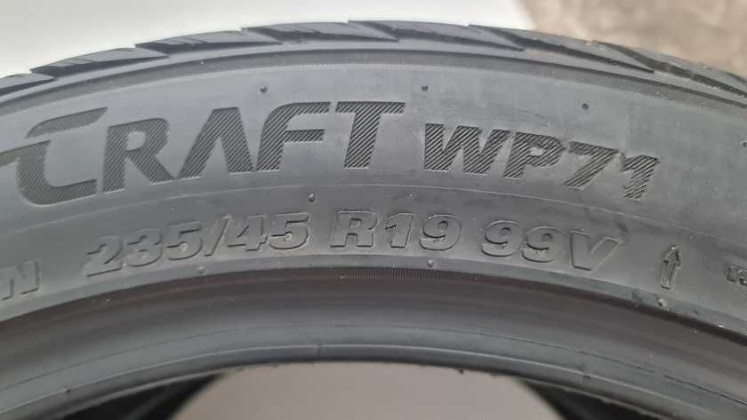 235/45/19 99V 235 99 19 KUMHO CP N1012 M+S