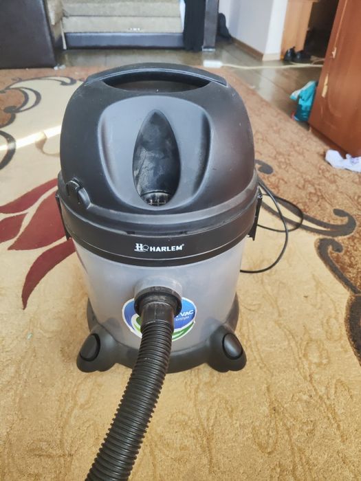 Продам мощный аква пылесос