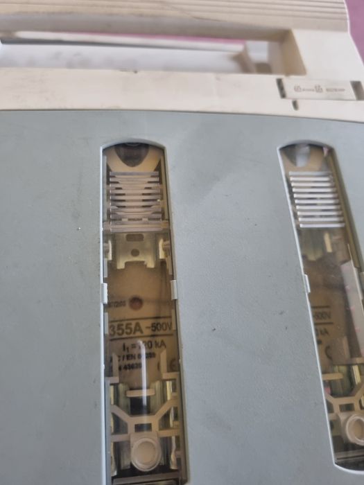 Продавам предпазител 400ампера