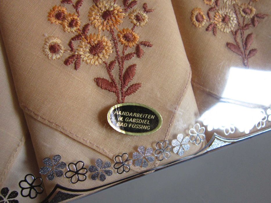 cadou rar Set vintage batiste bumbac brodate handmade Germany 1980