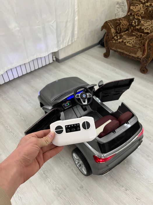 Bolalar uchun elektro mashina BMW X8 – yangi holatda puliti bilan