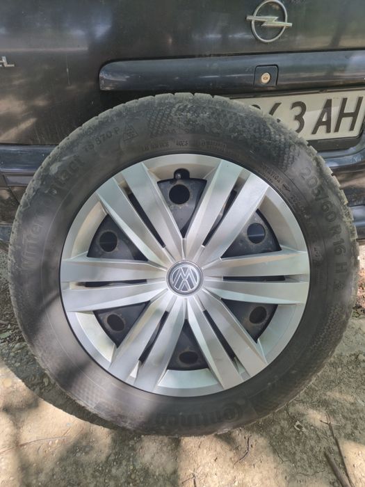 205/60/16 зимни continental