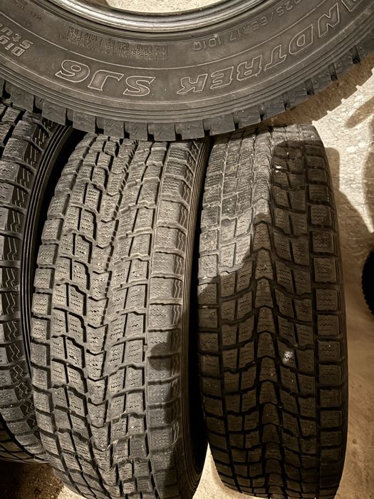 Зимни гуми dunlop 225 65 17