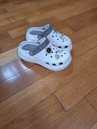 Slapi Crocs platform   37 noi