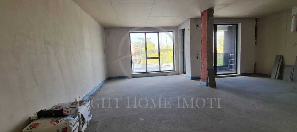Продава се Четиристаен апартамент в Пловдив, Христо Смирненски - 178 кв.м за 1720 €/кв.м - Снимка #1