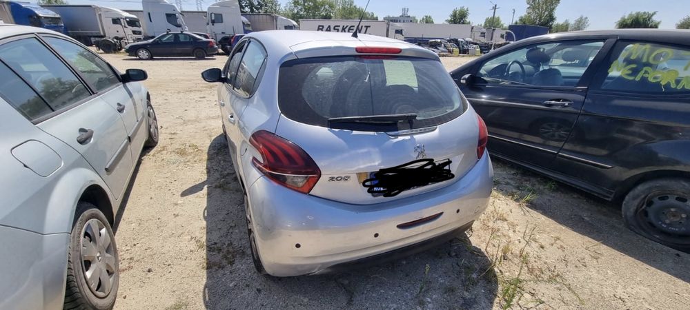 Dezmembrari Peugeot 208