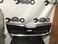Grila radiator distronic Skoda Superb 3 Facelift cod 3V0853653G