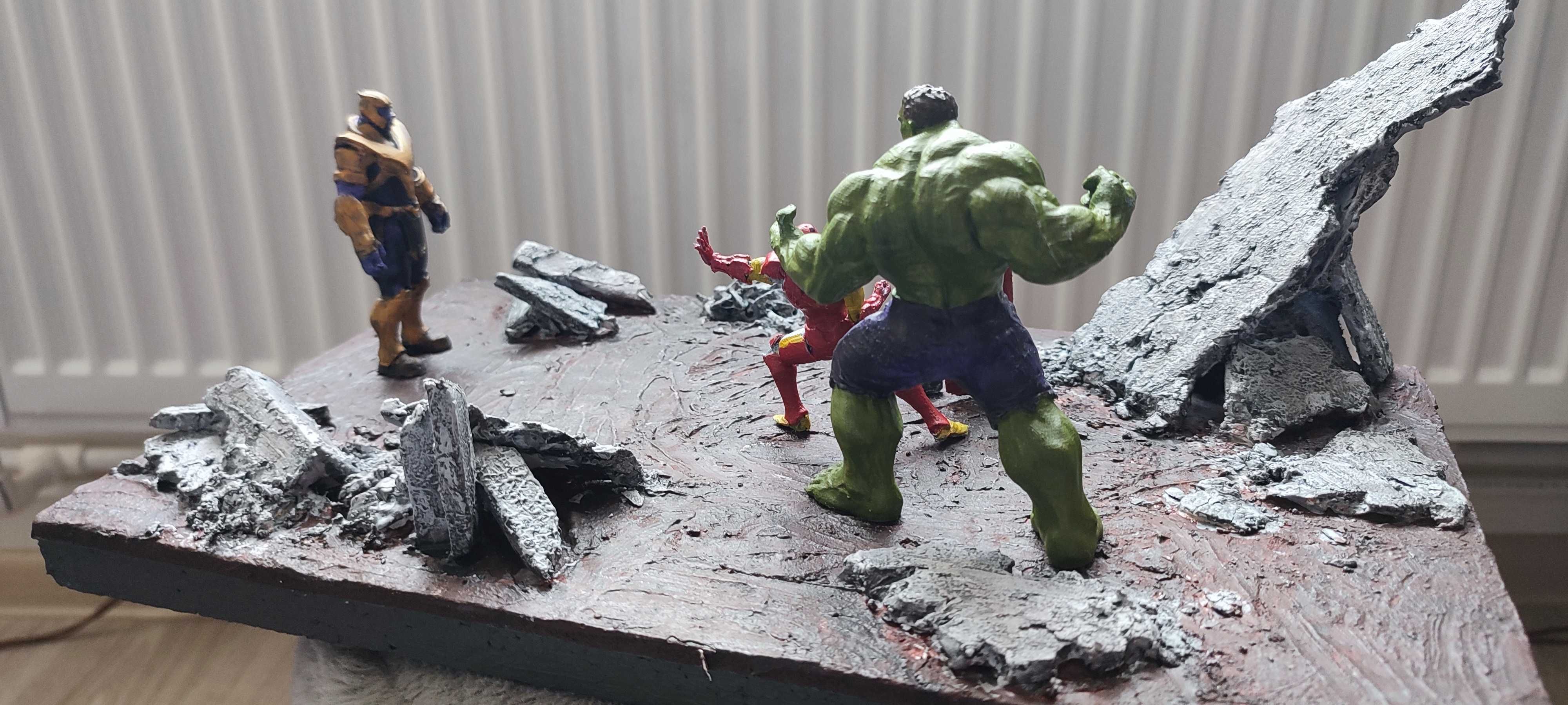 Diorama Avengers/ platforma prezentare