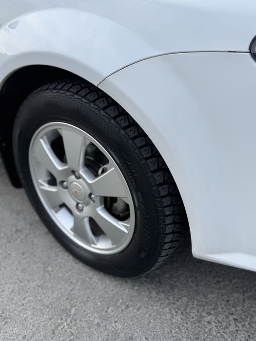 Jentra lacetti ideal