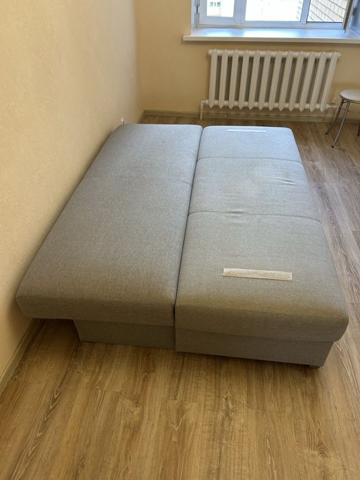 Продам Диван б/у