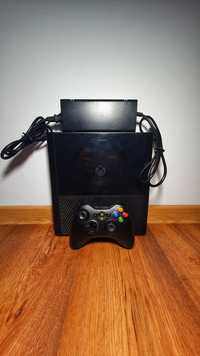Xbox 360 250 GB, 4 Jocuri, 1 Maneta,Toate Cablurile