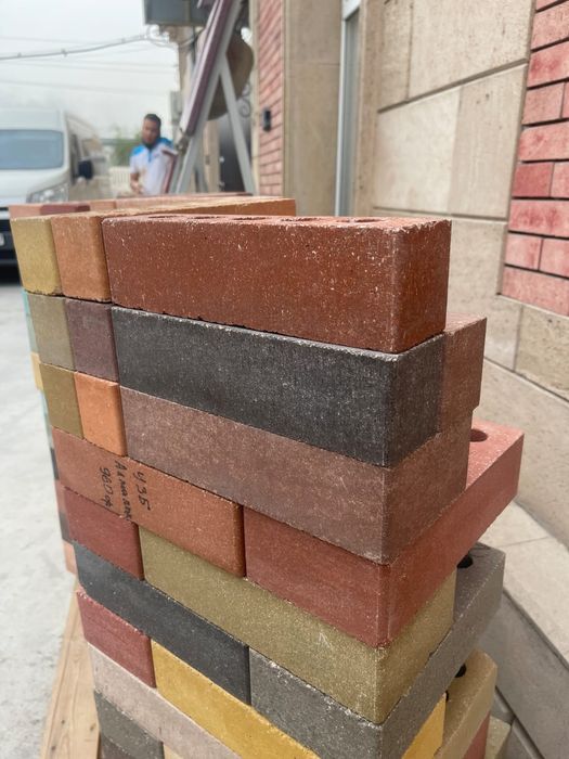 Кирпич. Кирпич облицовочный для коммерческих зданий