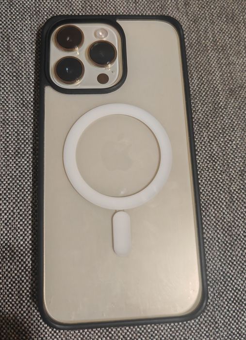 Vând iPhone 14 Pro Max gold + Husa + Încărcător+folie