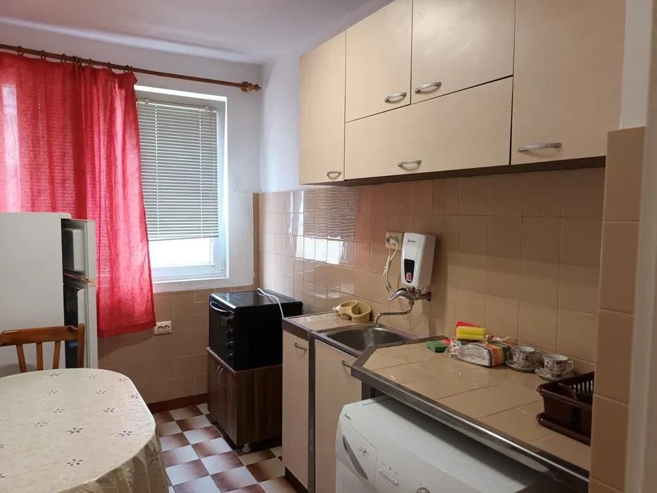 Дава се под наем Двустаен апартамент в Варна, Генералите - 50 кв.м за 350 € - Снимка #2