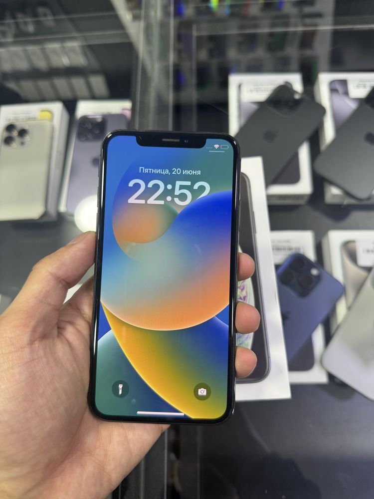 iPhone Xs 256 Gb состояние хорошое в ремонте не был полностью родной