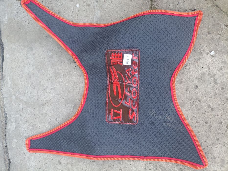 Продам коврик для мопеда новый