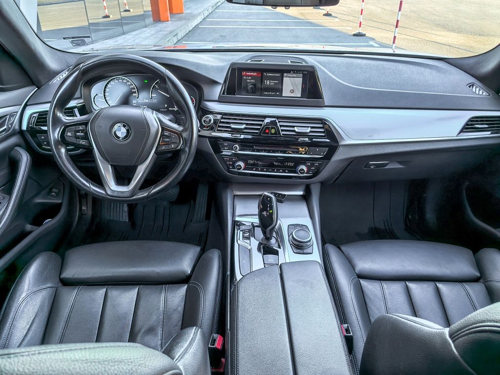БМВ 530D xdrive.