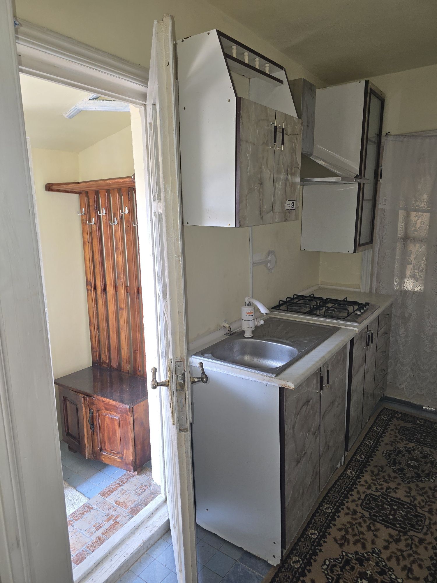 Ofer spre Inchiriere Casa cu 2 camere