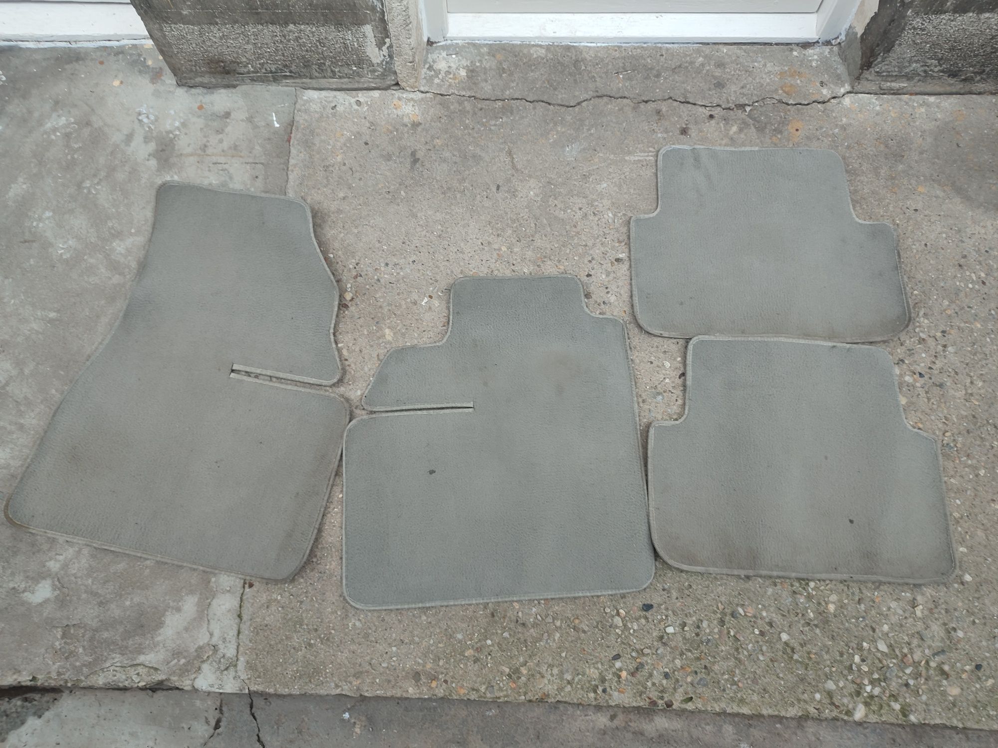 Covoarase textile presuri Ford Mondeo