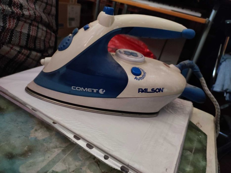 Утюг "Comet" б/у в нерабочем состоянии