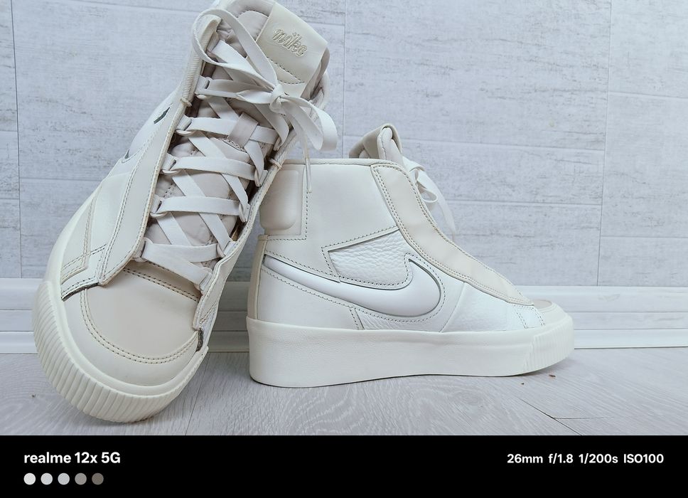 Дамски кожени кецове Nike
Номер-37.5 
Цена: 60лв.