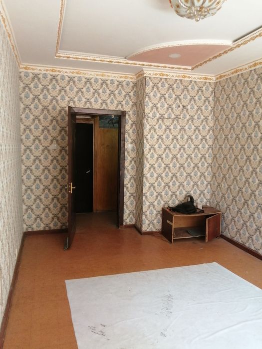 Срочно ! Чиланзар 17.  3 Х комнатная переделенная в 4 х