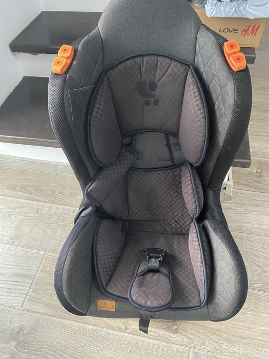 Vând scaun auto pentru copii