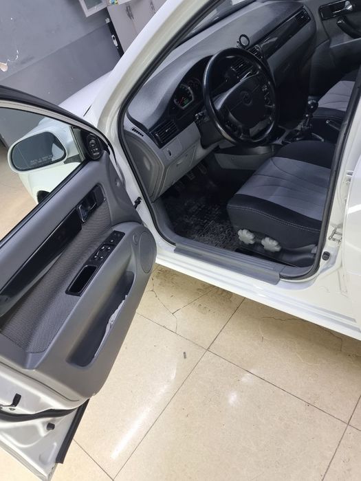 Lacetti 1.8 Mexanika sotiladi kraska toptoza 2013 yurgan km  161000